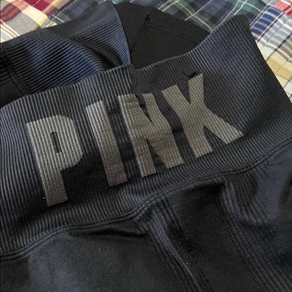 PINK Victoria's Secret Black Leggings - Picture 3 of 3